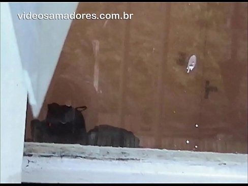 ❤️ Nin Horny ah oo daawanaya saaxiibtiis oo uu la socdo nin kale, isaga oo duubaya muuqaal fuck ah isaga oo aan dhibin lamaanaha annaga %so.zoomporno.ru ﹏