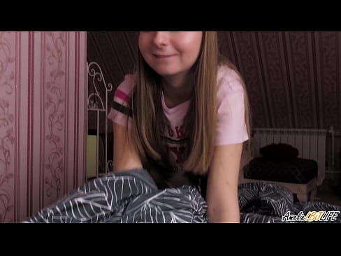 ❤️ Blondie waxay si qoto dheer u nuugtaa BFF's waxayna ku dhufanaysaa afkeeda annaga %so.zoomporno.ru ﹏
