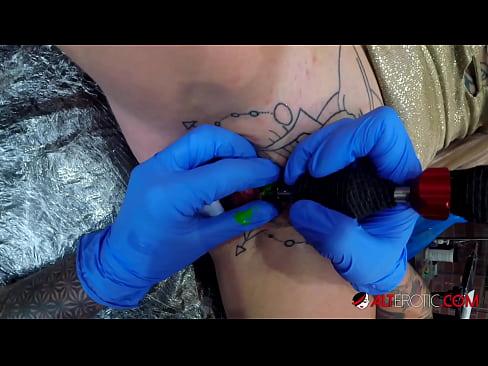 ❤️ Sully Savage oo aad u tattooed ayaa Kintirkeeda ku sawirtay tattoo annaga %so.zoomporno.ru ﹏