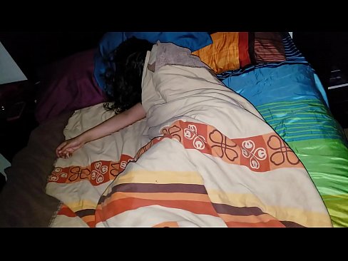 ❤️ Stepson oo garaacaya hooyadeed oo yar intay seexanayso. annaga %so.zoomporno.ru ﹏